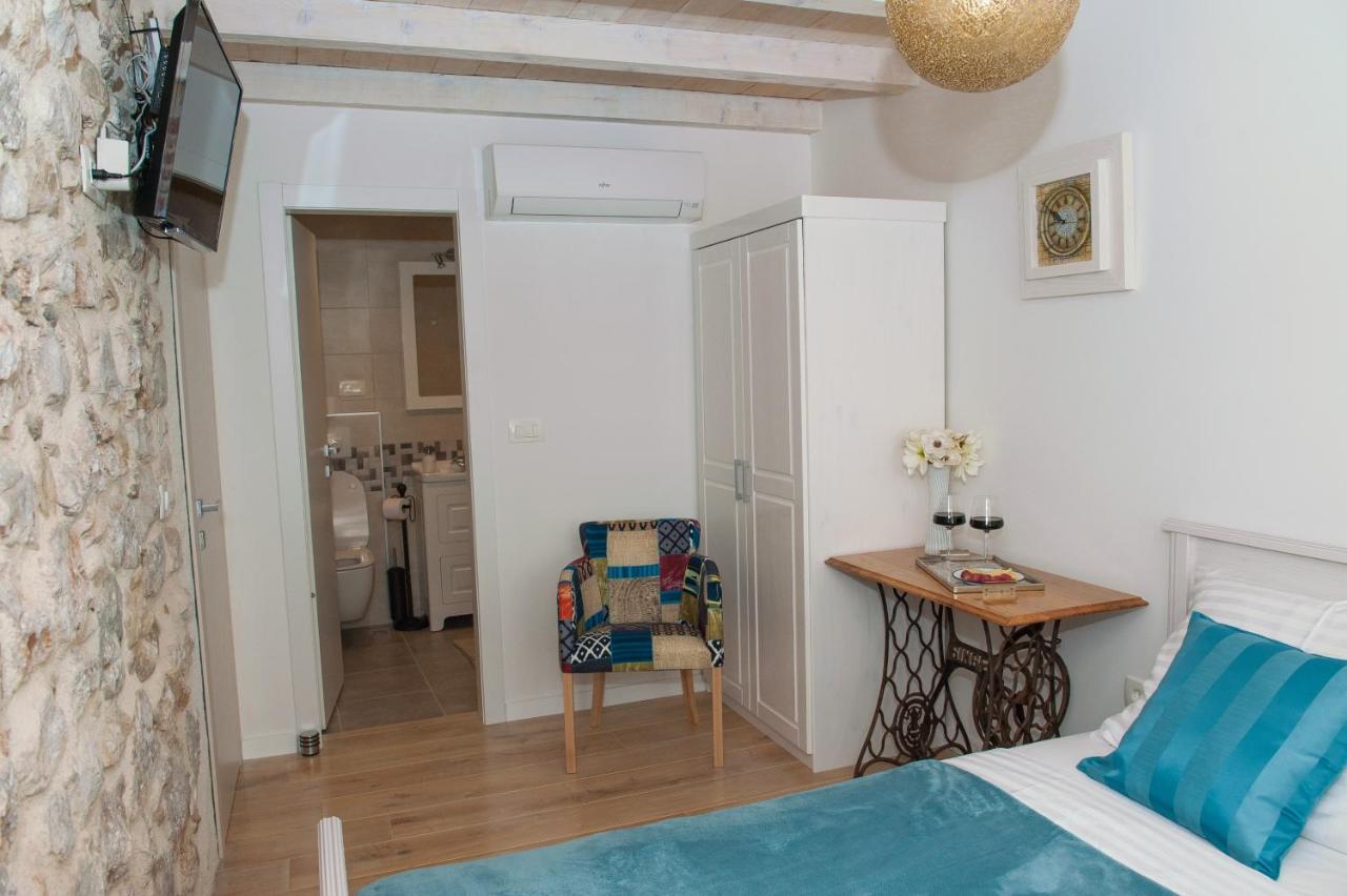 Sobe Bile Bed and Breakfast Pag Town Buitenkant foto