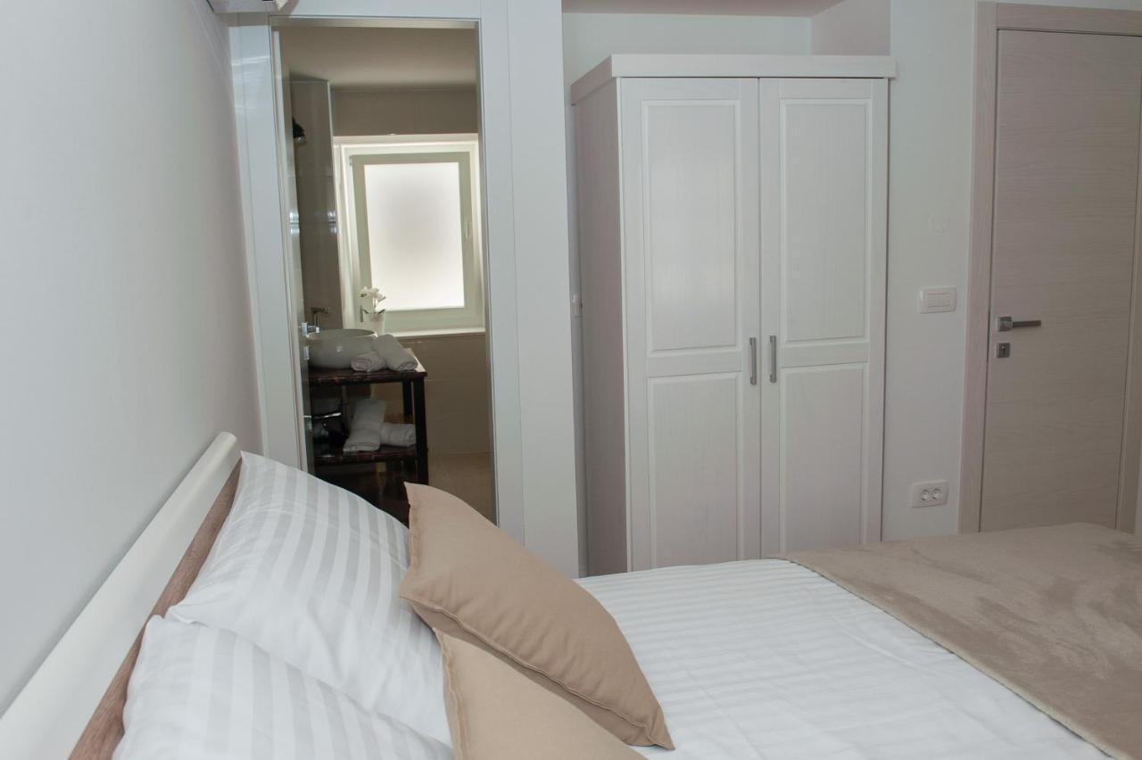 Sobe Bile Bed and Breakfast Pag Town Buitenkant foto